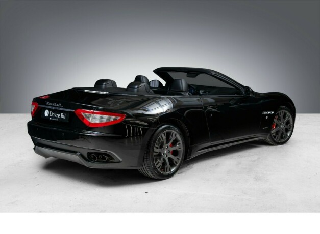 maserati-granturismo-bensin-2012-big-12