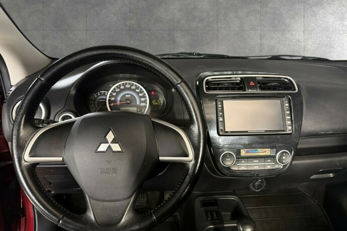 mitsubishi-space-star-bensin-2013-big-10