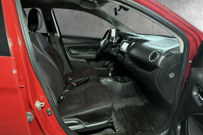 mitsubishi-space-star-bensin-2013-big-6