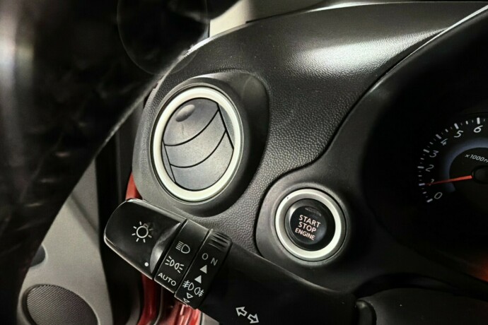 mitsubishi-space-star-bensin-2013-big-11