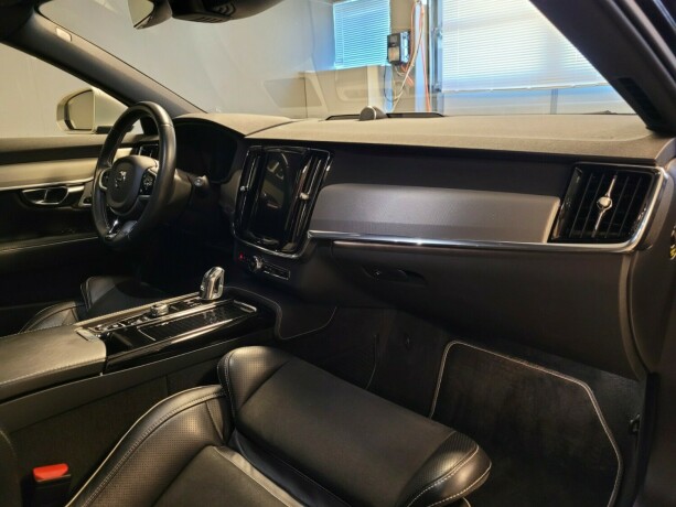 volvo-v90-elektrisitetbensin-2018-big-12