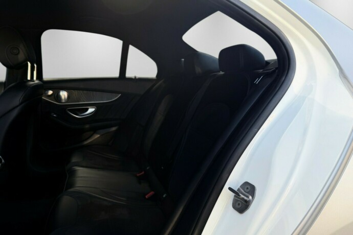 mercedes-benz-bensin-2016-big-30