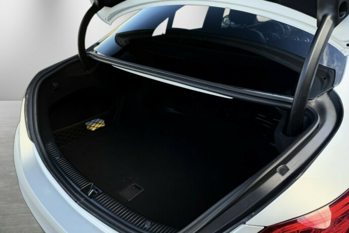 mercedes-benz-bensin-2016-big-10