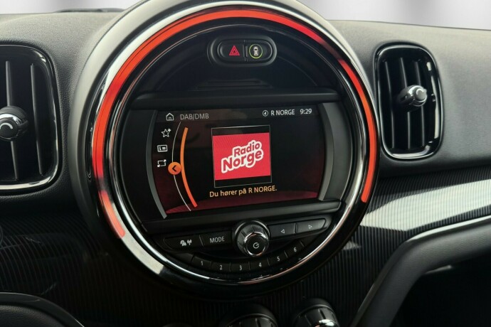 mini-countryman-elektrisitetbensin-2019-big-18