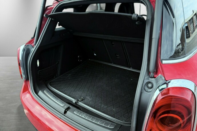 mini-countryman-elektrisitetbensin-2019-big-9