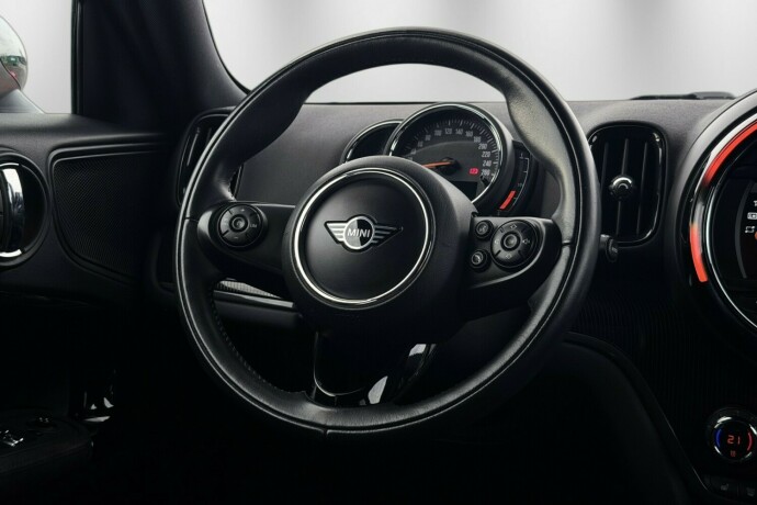 mini-countryman-elektrisitetbensin-2019-big-14