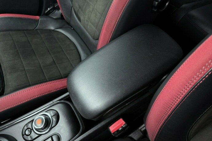 mini-countryman-elektrisitetbensin-2019-big-25