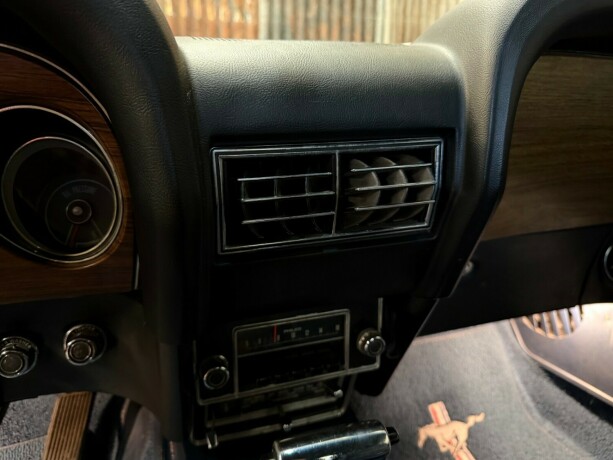 ford-mustang-bensin-1970-big-28