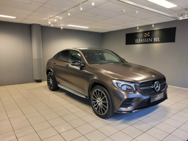 mercedes-benz-glc-plug-in-petrol-2018-big-11