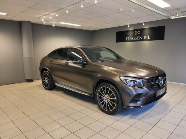 mercedes-benz-glc-plug-in-petrol-2018-big-12