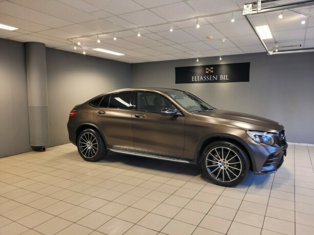 mercedes-benz-glc-plug-in-petrol-2018-big-2