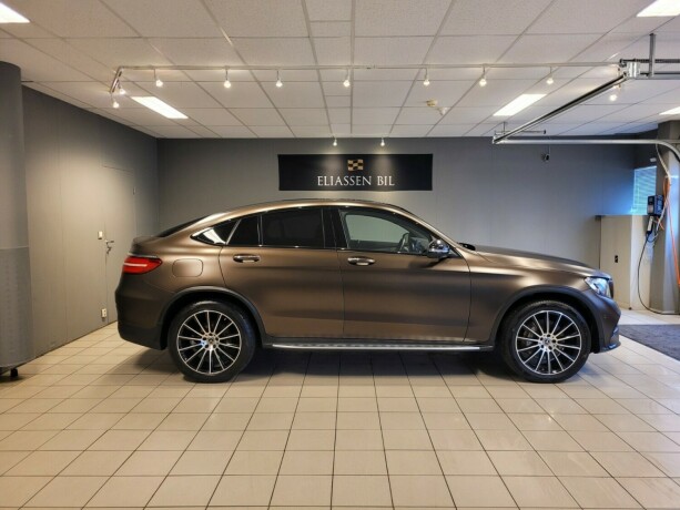 mercedes-benz-glc-plug-in-petrol-2018-big-3