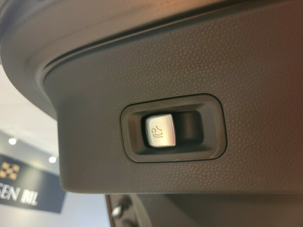 mercedes-benz-glc-plug-in-petrol-2018-big-26