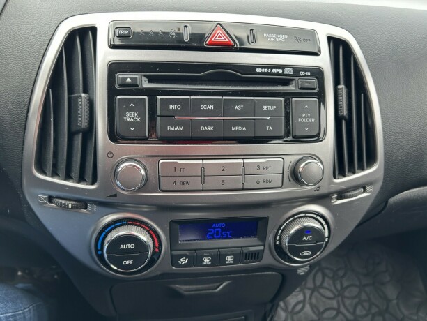 hyundai-i20-bensin-2013-big-21