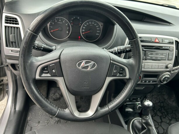 hyundai-i20-bensin-2013-big-16