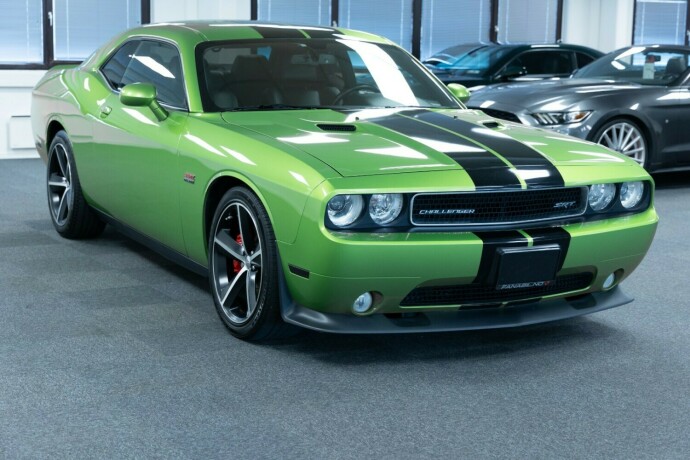 dodge-challenger-bensin-2011-big-3