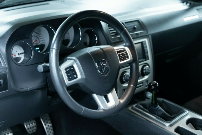 dodge-challenger-bensin-2011-big-9