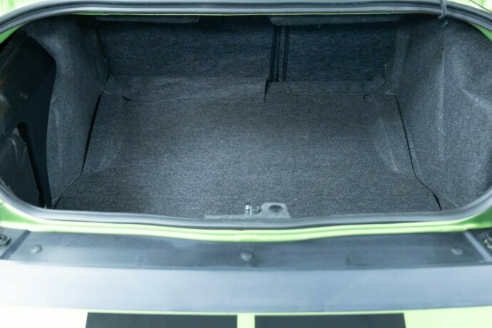 dodge-challenger-bensin-2011-big-11