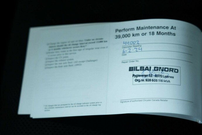 dodge-challenger-bensin-2011-big-21