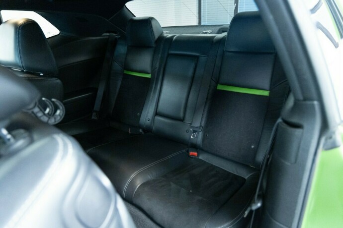 dodge-challenger-bensin-2011-big-10