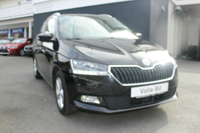 skoda-fabia-bensin-2019-big-0