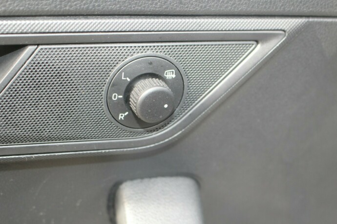 skoda-fabia-bensin-2019-big-7