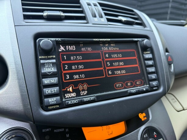 toyota-rav4-diesel-2010-big-18