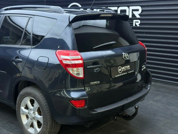 toyota-rav4-diesel-2010-big-5