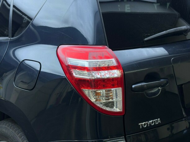 toyota-rav4-diesel-2010-big-6