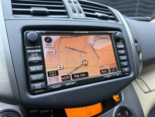 toyota-rav4-diesel-2010-big-16