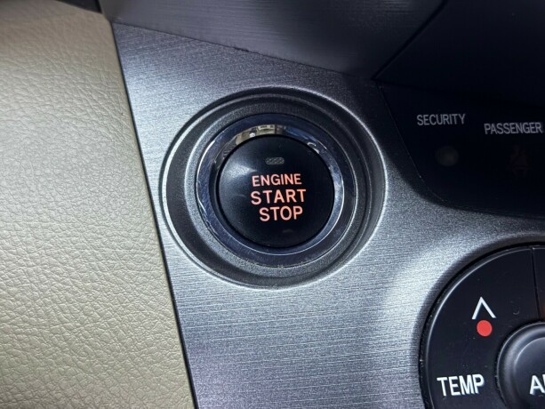 toyota-rav4-diesel-2010-big-23