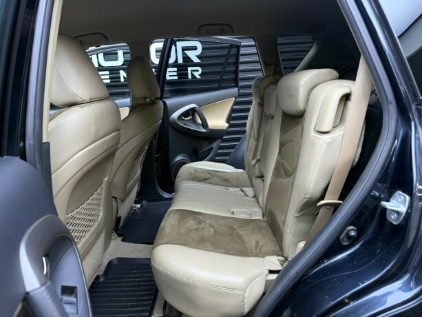 toyota-rav4-diesel-2010-big-26