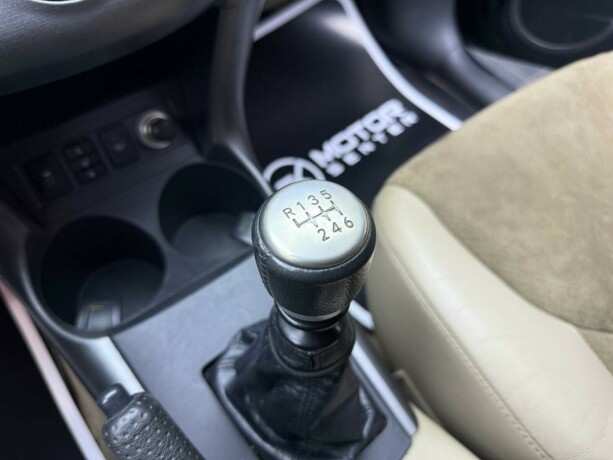 toyota-rav4-diesel-2010-big-21