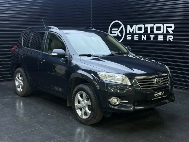 toyota-rav4-diesel-2010-big-0