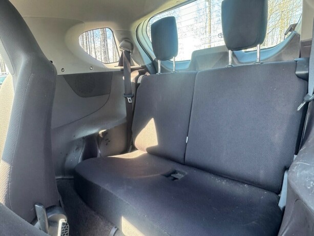 toyota-iq-bensin-2009-big-9