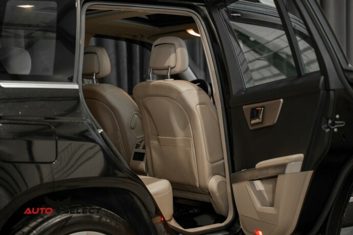 mercedes-benz-glk-diesel-2010-big-13