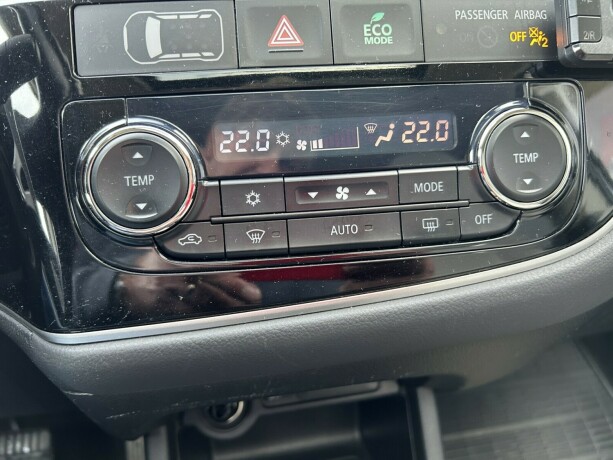 mitsubishi-outlander-elektrisitetbensin-2015-big-26