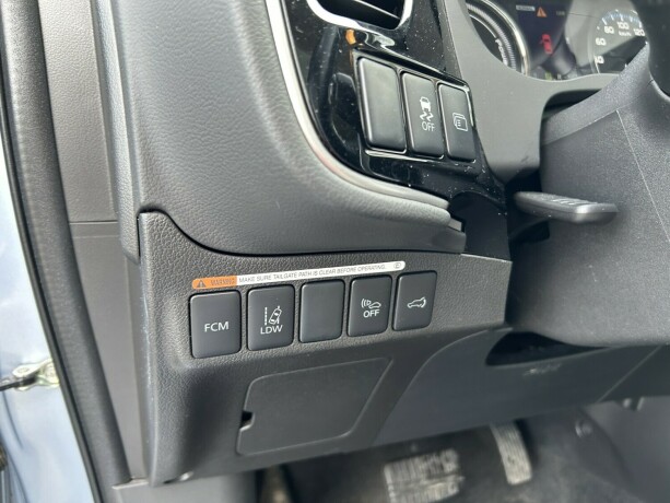 mitsubishi-outlander-elektrisitetbensin-2015-big-17