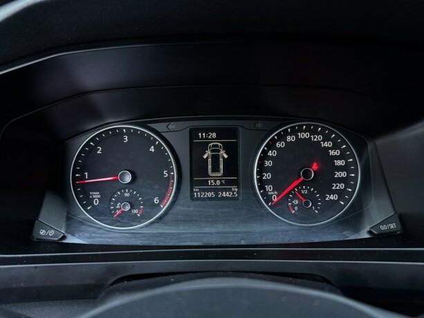 volkswagen-transporter-diesel-2018-big-13