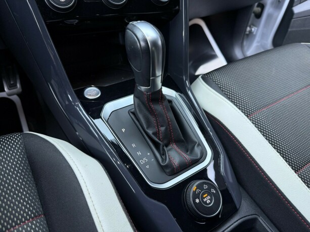 volkswagen-t-roc-diesel-2020-big-29