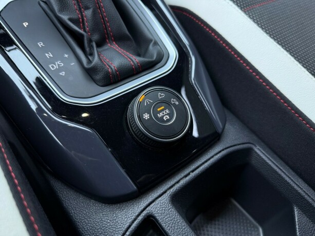 volkswagen-t-roc-diesel-2020-big-30