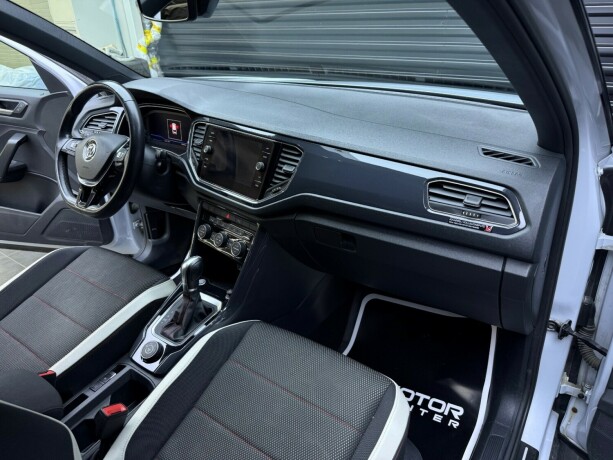 volkswagen-t-roc-diesel-2020-big-11