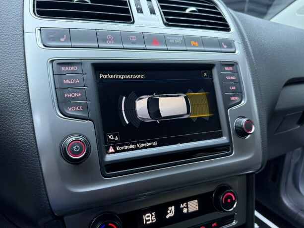 volkswagen-polo-bensin-2017-big-16