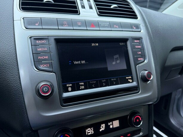 volkswagen-polo-bensin-2017-big-17