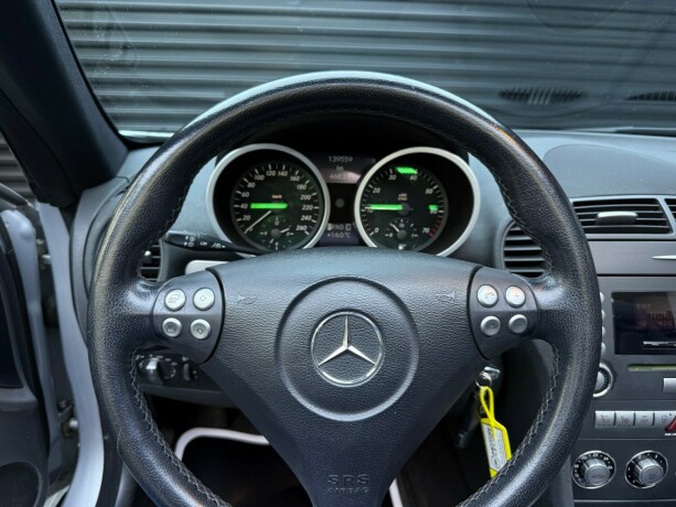 mercedes-benz-slk-bensin-2005-big-11