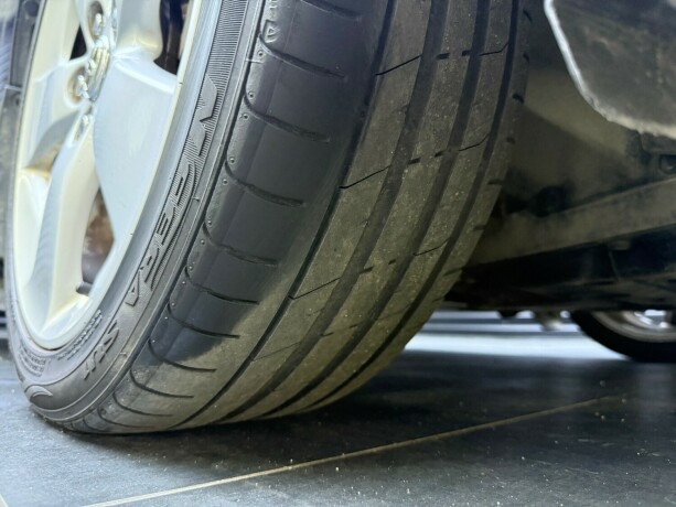 toyota-prius-elektrisitetbensin-2013-big-8