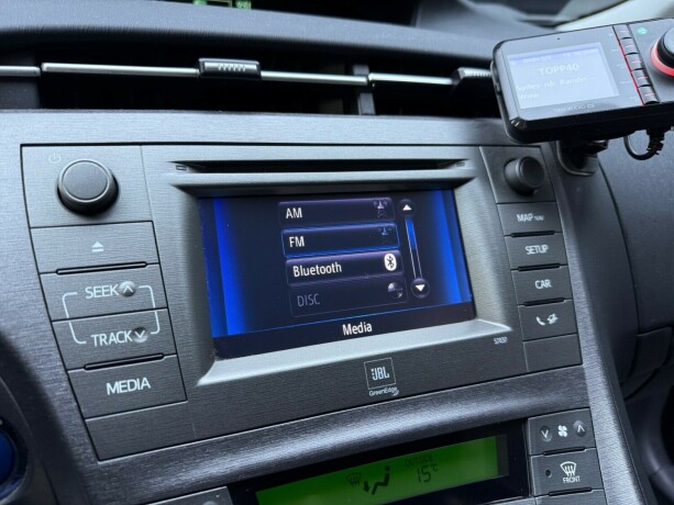 toyota-prius-elektrisitetbensin-2013-big-24