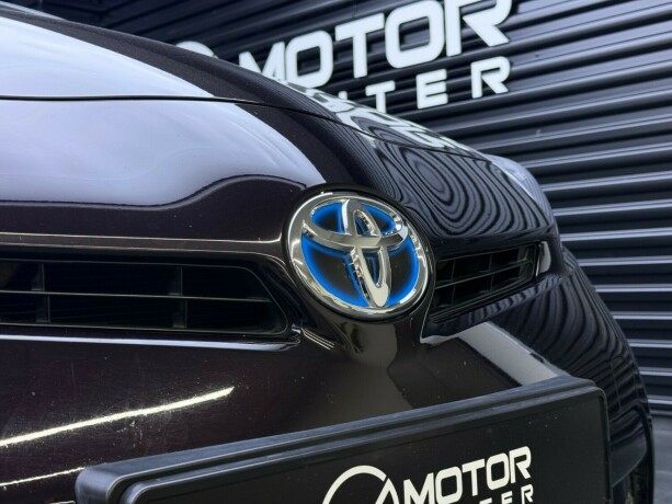 toyota-prius-elektrisitetbensin-2013-big-4