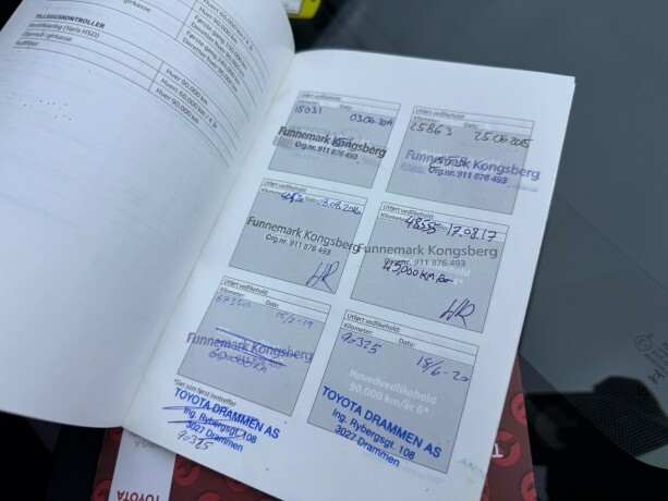 toyota-prius-elektrisitetbensin-2013-big-35