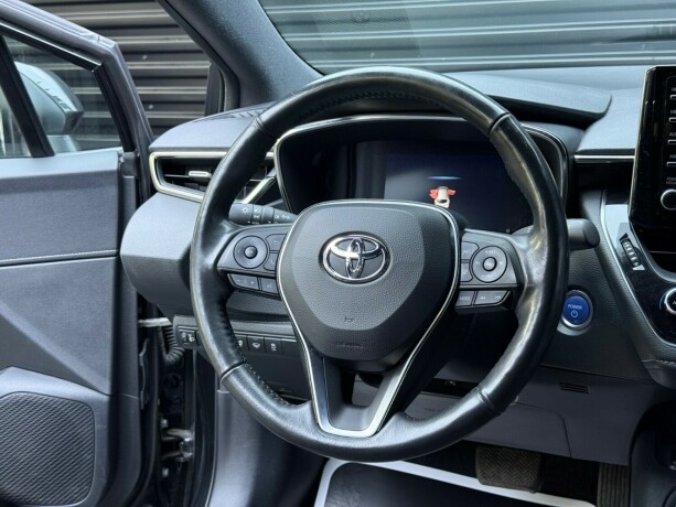 toyota-corolla-elektrisitetbensin-2021-big-12